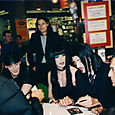 Signing session Paris "Fnac" 06/97 Page 31