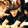 Signing session Paris "Fnac" 06/97 Page 39